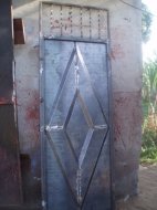 Kisarawe School Project &raquo; The roof is up